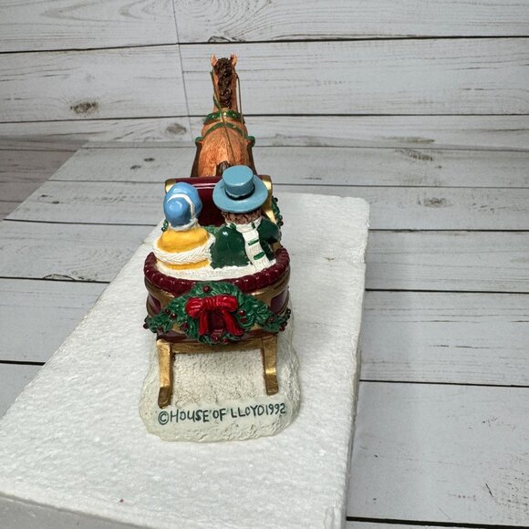 House Of Lloyd 1992 One Horse Open Sleigh Couple Christmas Around The World - Picture 5 of 10